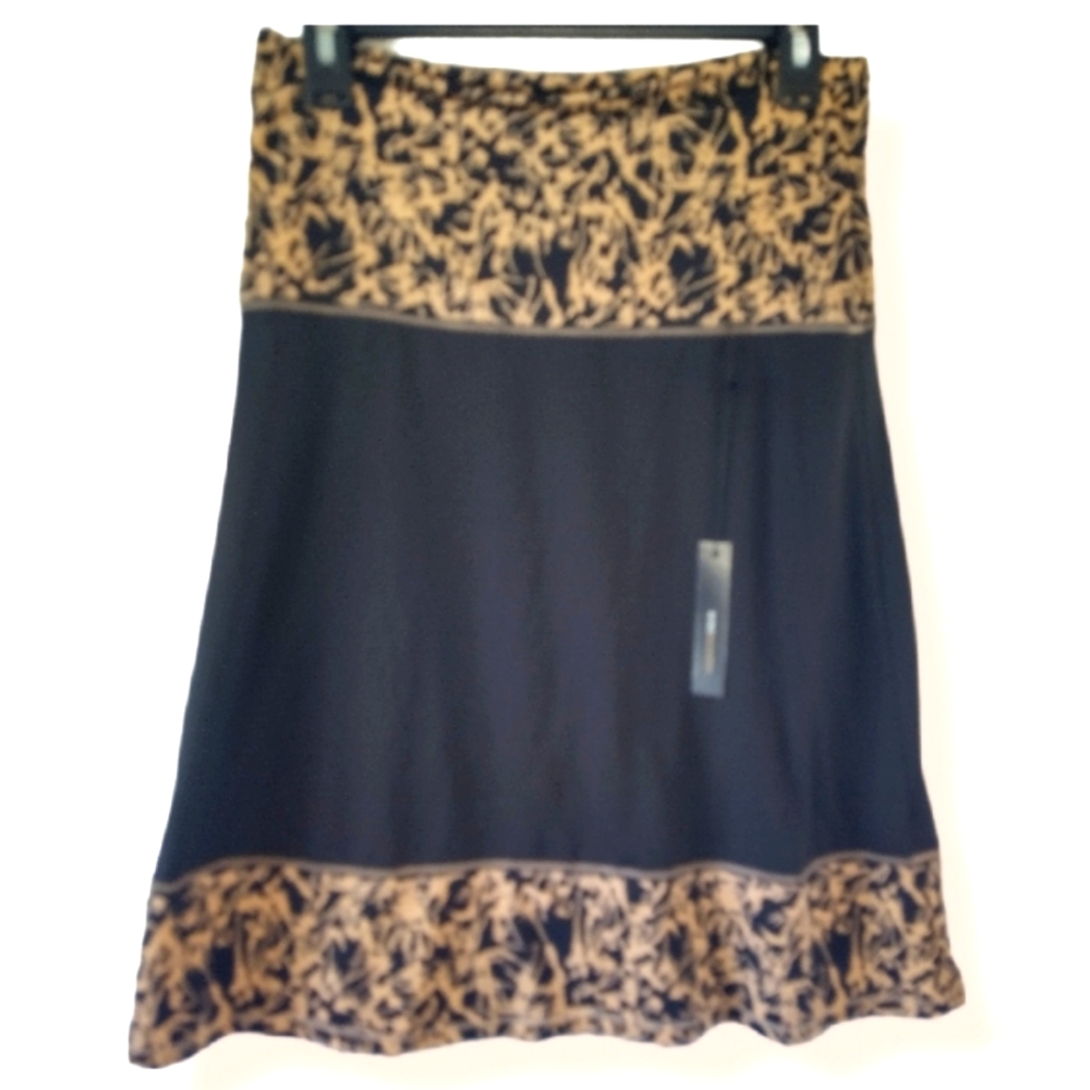 NWT BCBGMAXAZRIA body con skirt size M Black & tan